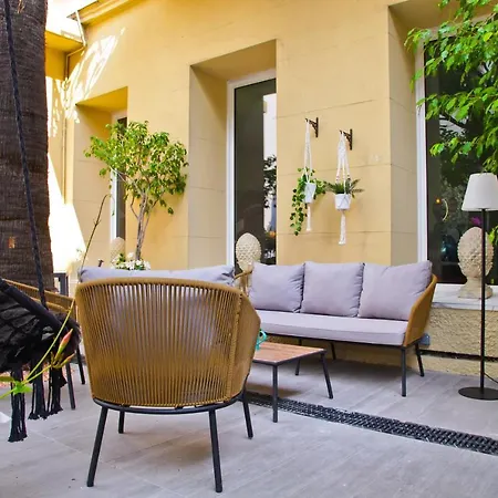 La Promenade Hotel 4*