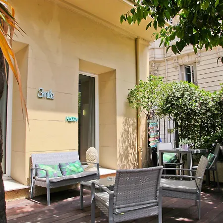 فندق La Promenade 4*