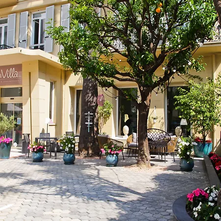 La Promenade מלון 4*