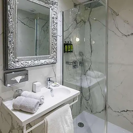 Hotel La Promenade 4*