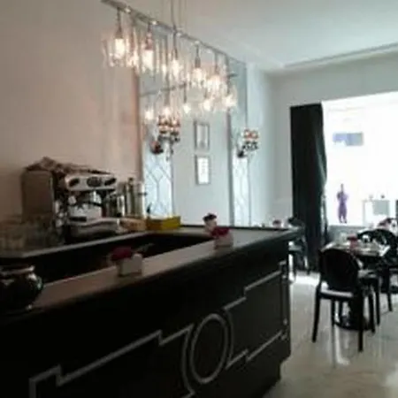La Promenade 4*