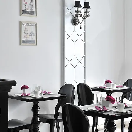 La Promenade מלון 4*