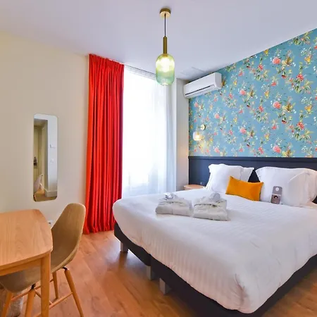 La Promenade Hotel 4*